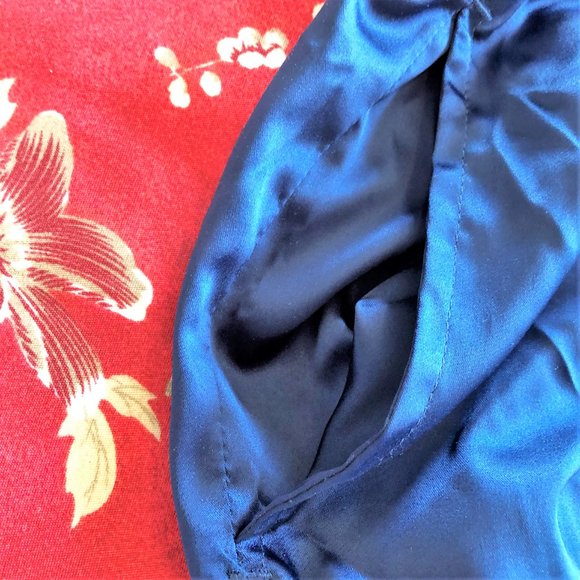 Luxurious *NWT* Navy Satin Jumpsuit XS - Picture 10 of 16